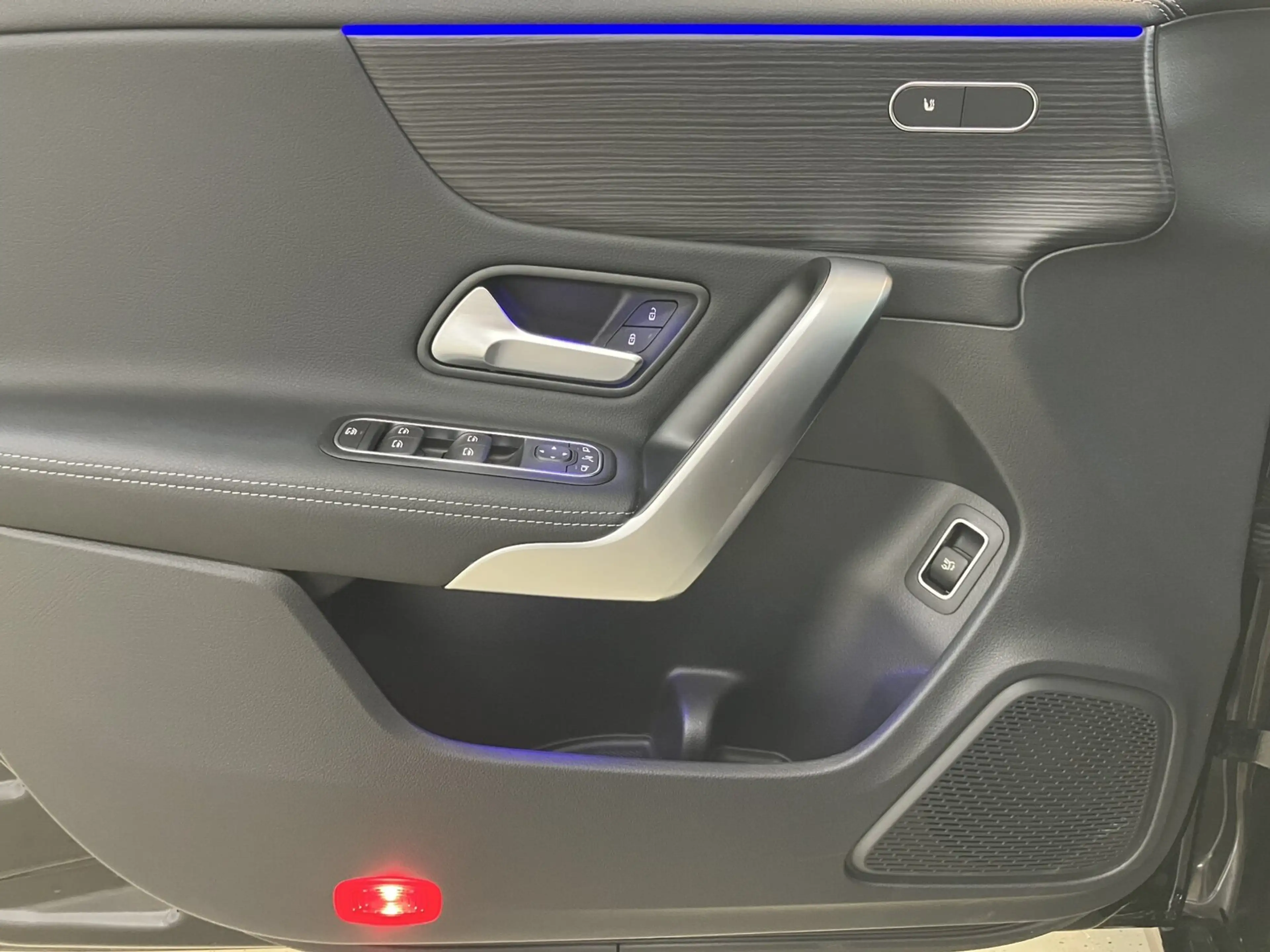 Mercedes-Benz CLA 200 CLA 200 d SB Prog Adv Plus PAno Standh 360 Multibeam — photo 14