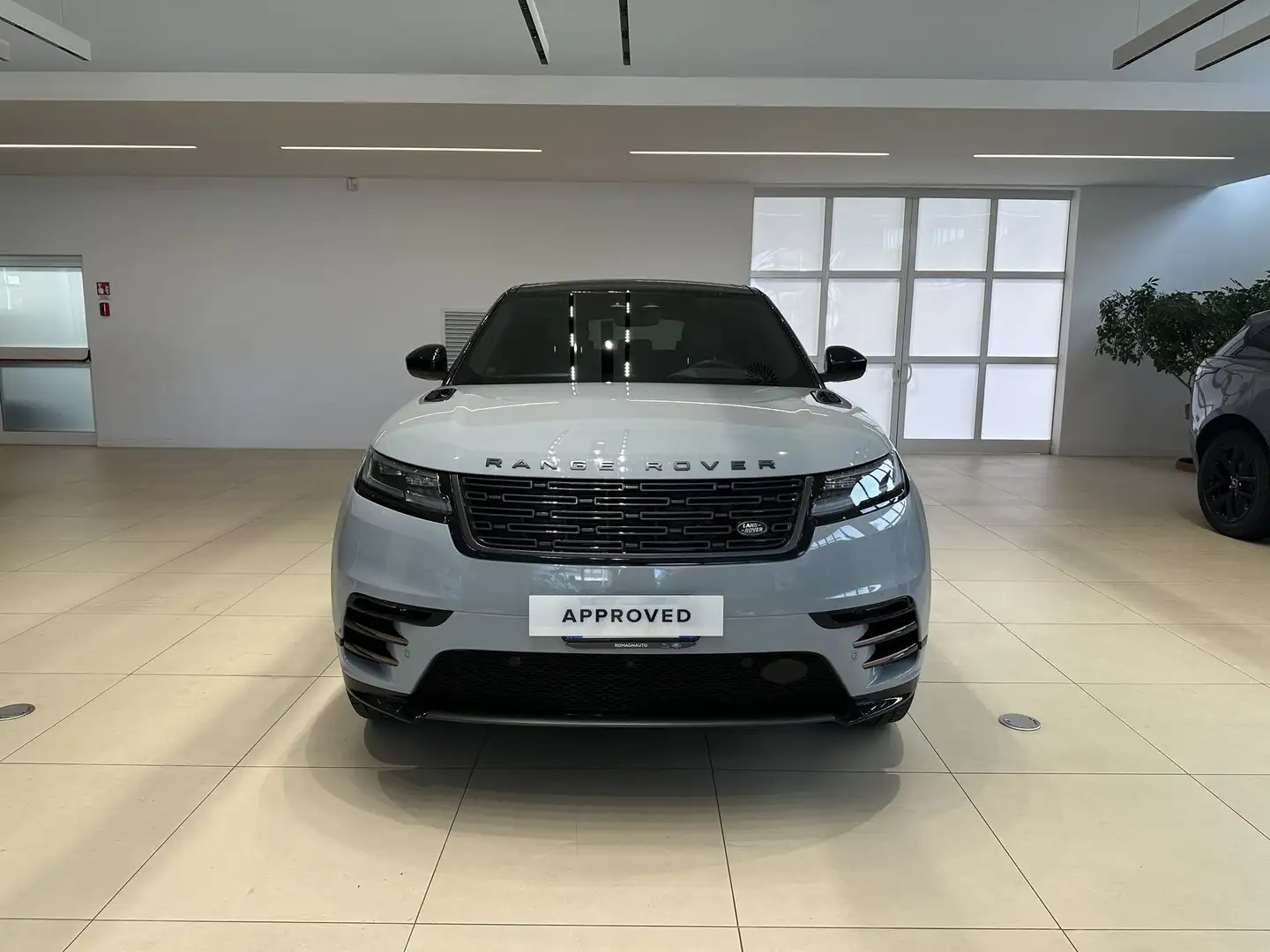 Land Rover Range Rover Velar Range Rover Velar 2.0D I4 204 CV R-Dynamic SE Grigio - 2