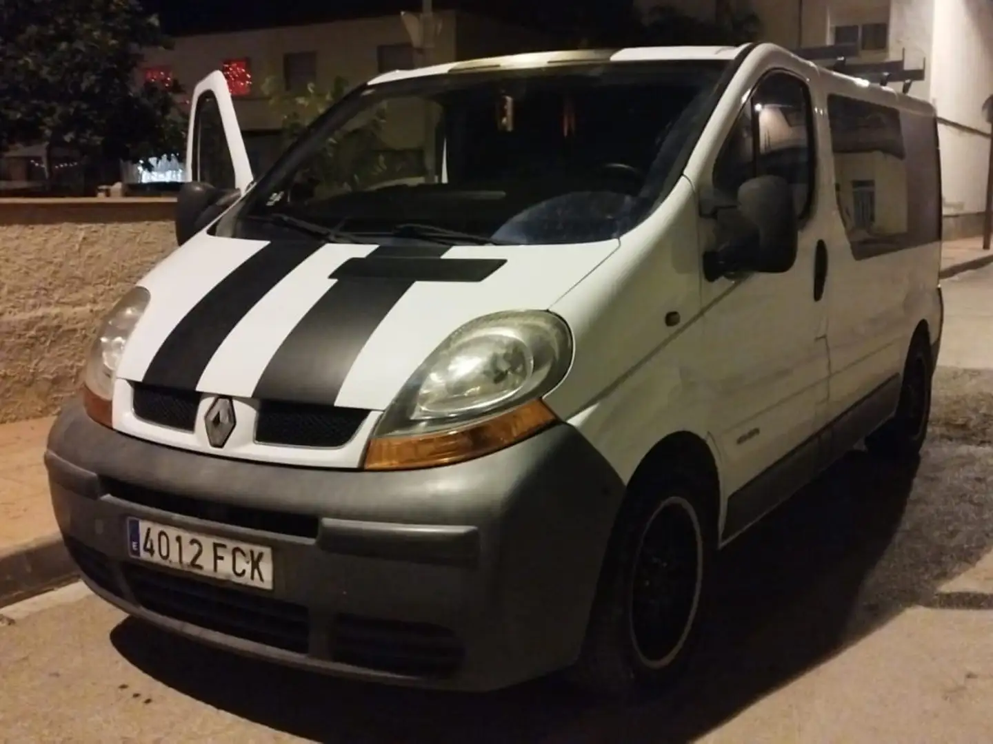 Renault Trafic 1.9DCi Passenger Privilege 100 Fehér - 1