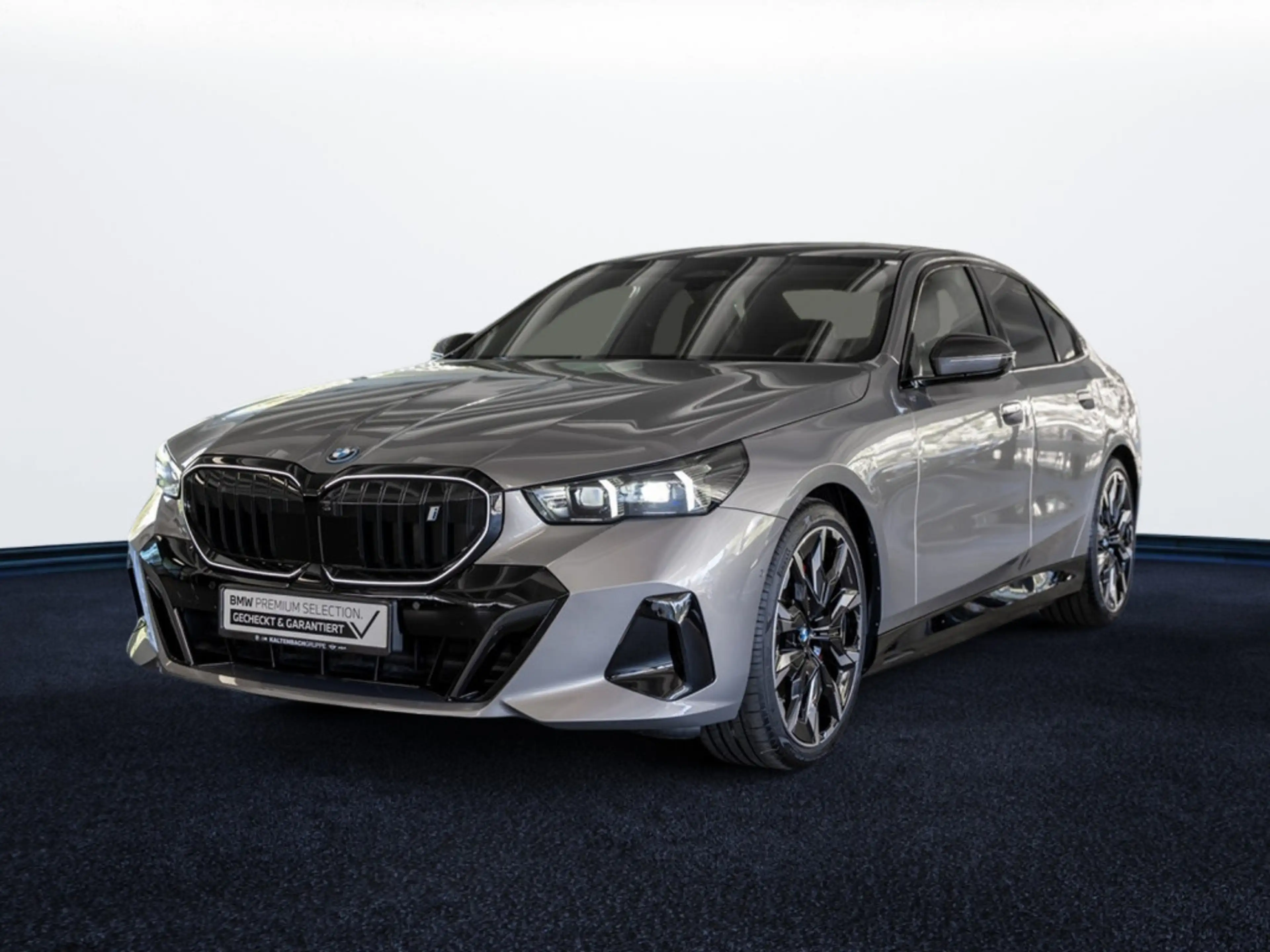 BMW i5 40 xDrive M-Sport Pro PANO AHK B&W HUD ACC — photo 2