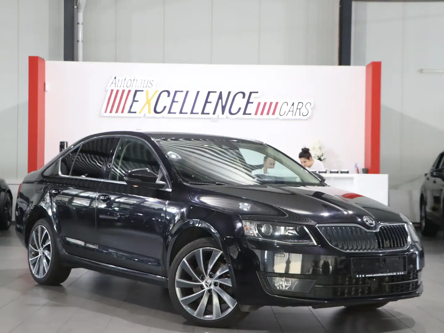 Skoda Octavia 2.0 TDI DSG 4x4 L&K PANO,NAVI+KAMERA,ACC Noir - 1