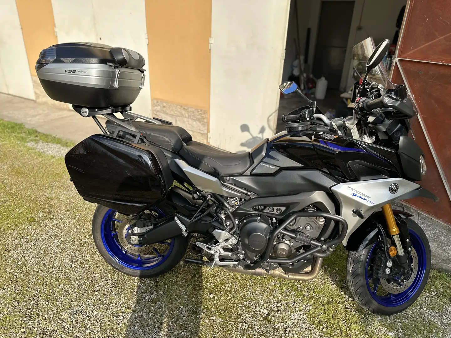 Yamaha Tracer 900 GT Schwarz - 2