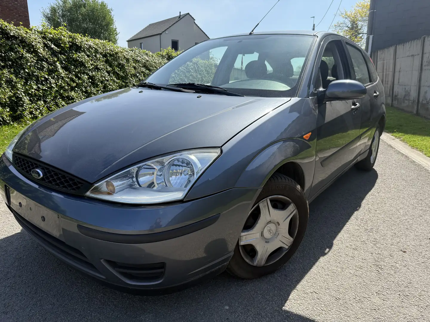 Ford Focus 1.6i 16v ESSENCE 2002 Berline 5P Gps LEZ OK !! Gris - 1