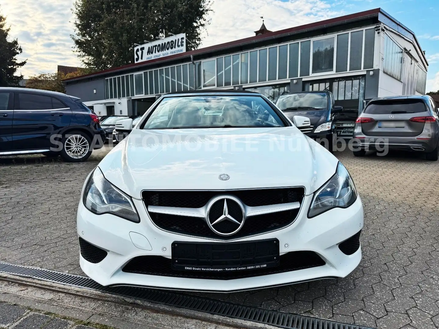 Mercedes-Benz E 220 CDI Cabrio*AUTOMATIK*LEDER*AHK*TEMPO*NAVI* Blanc - 2