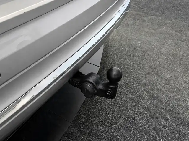 Volvo XC60 view 5