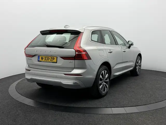 Volvo XC60 view 4