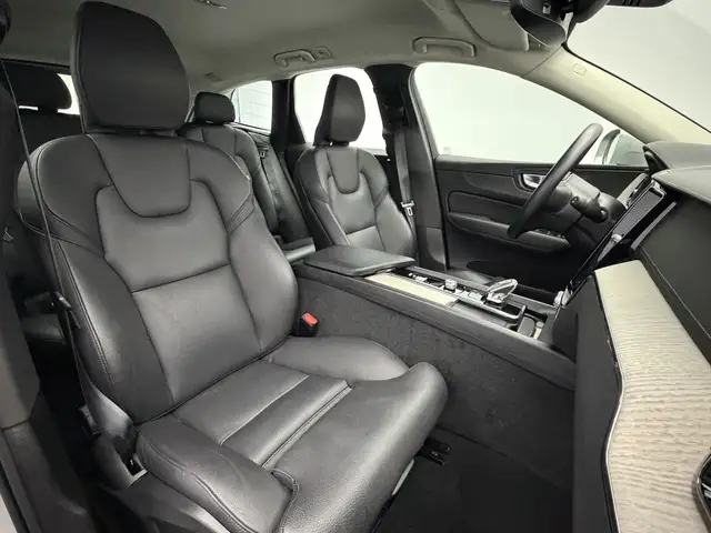Volvo XC60 view 10