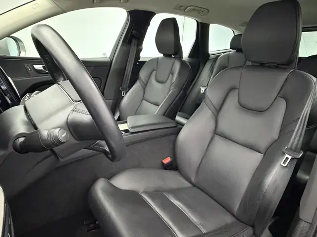 Volvo XC60 view 14