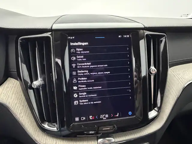 Volvo XC60 view 23