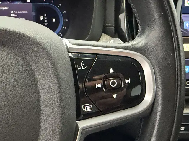 Volvo XC60 view 16