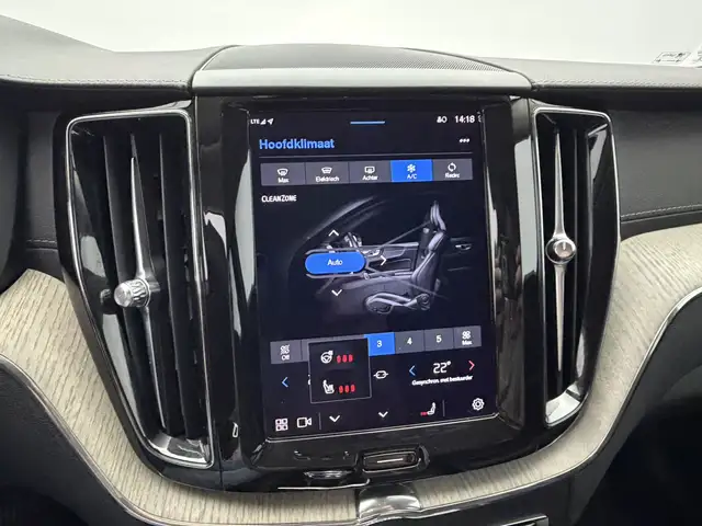 Volvo XC60 view 19
