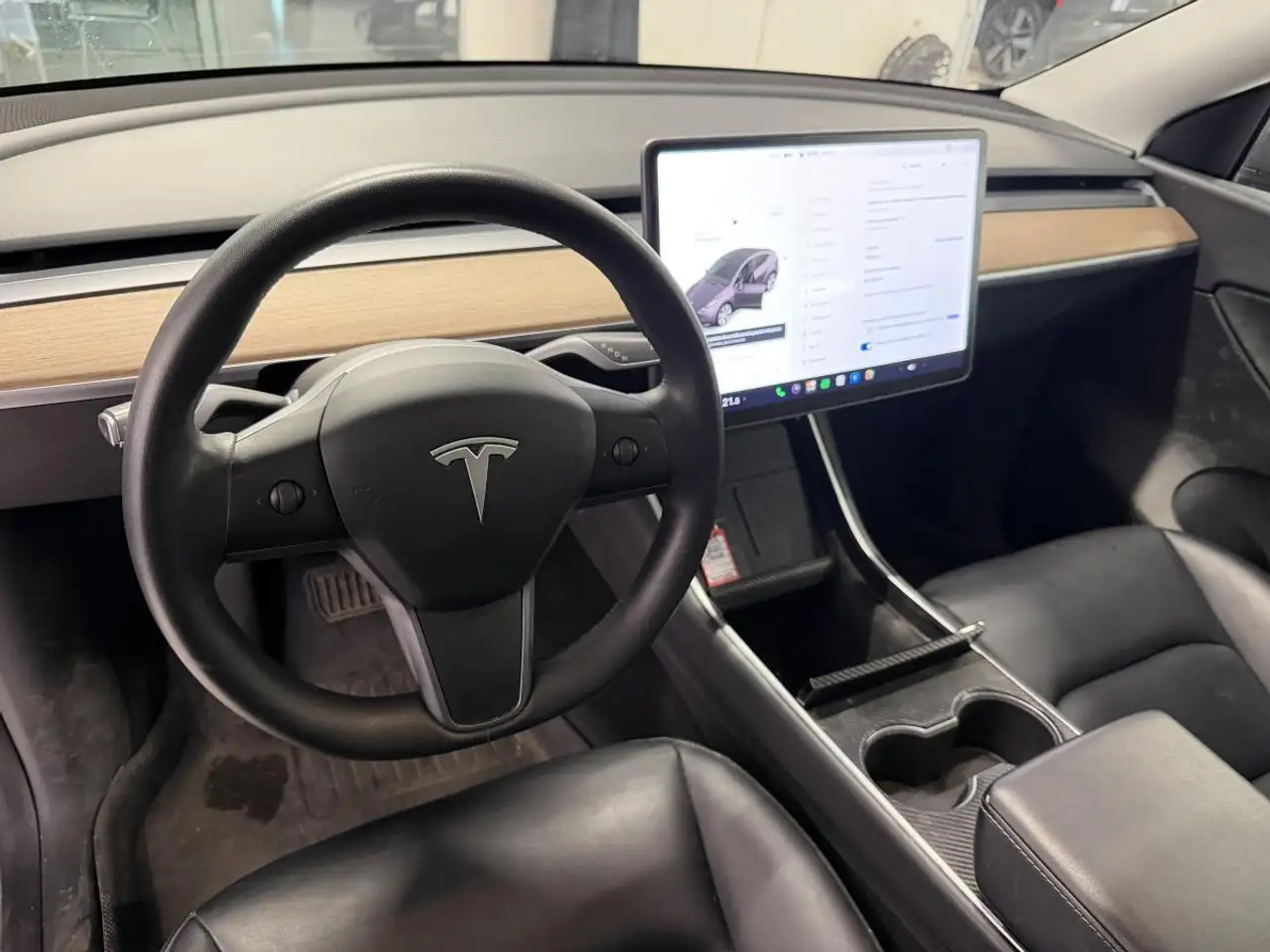 Tesla Model Y fotografie Tesla Model Y
