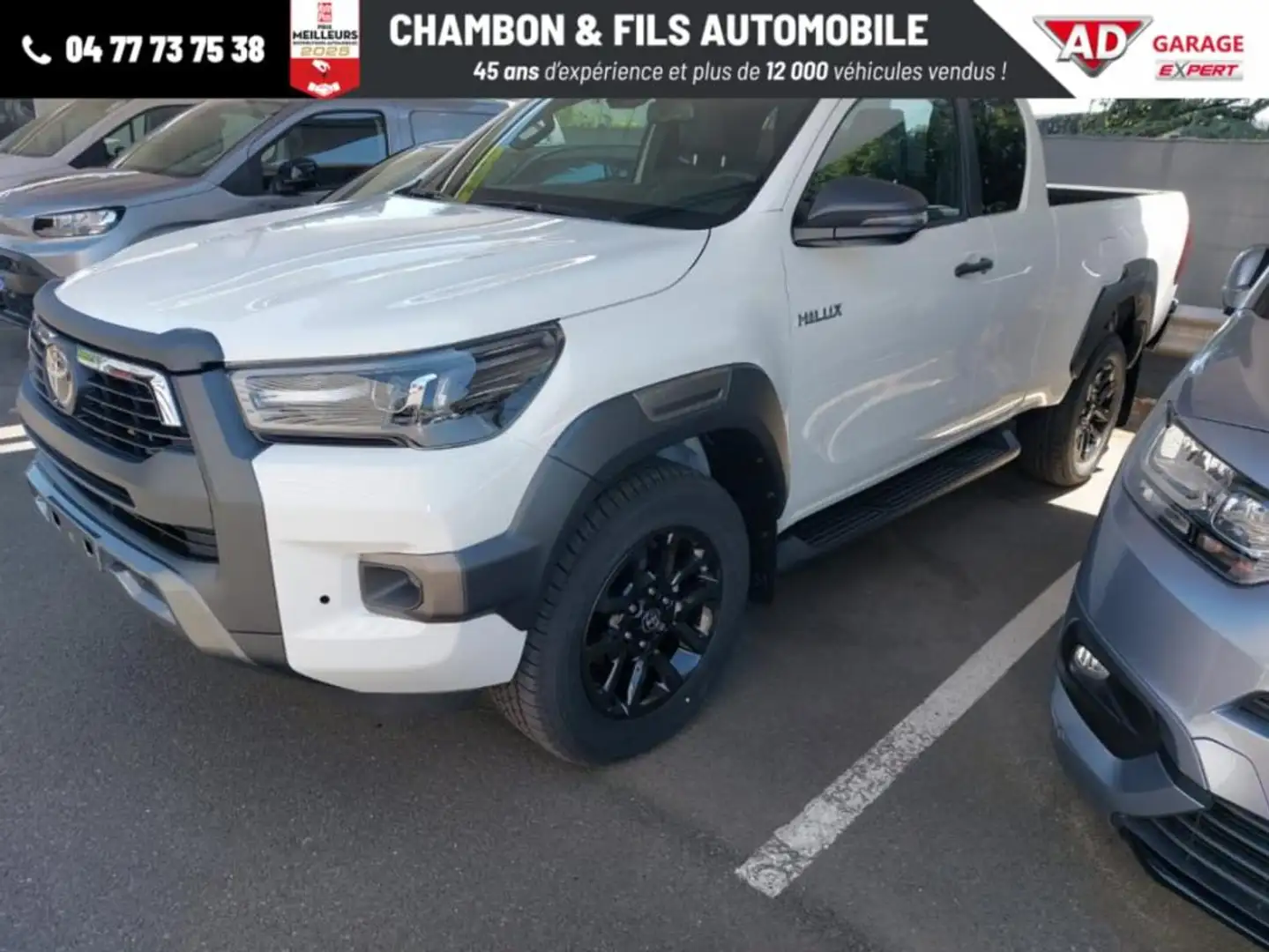 Toyota Hilux X-TRA CABINE CAB 4WD 2.8L 204 D-4D BVA INVINCIBLE  Blanc - 1