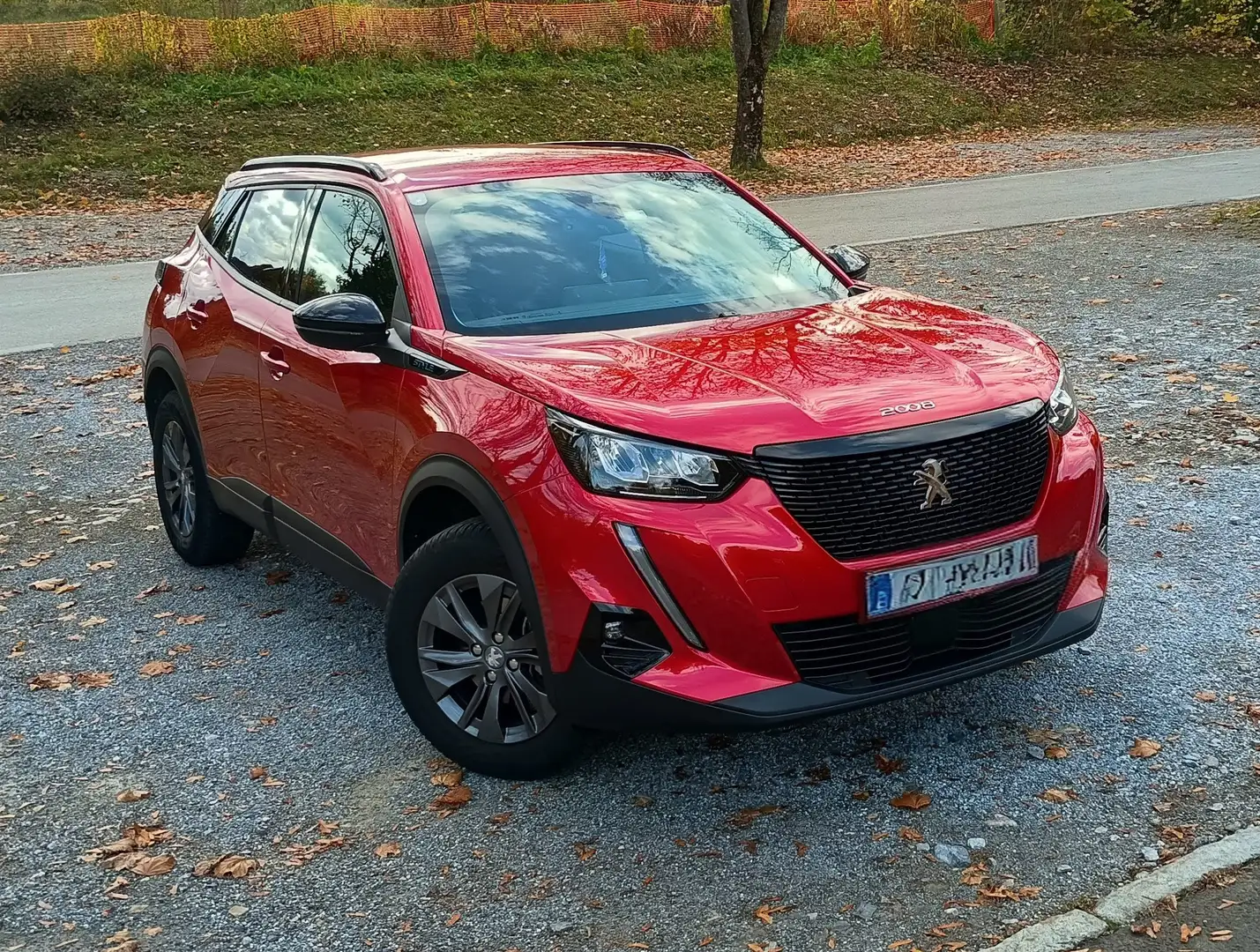 Peugeot 2008 PureTech 130 S&S Style EAT8 SUV Rot - 2