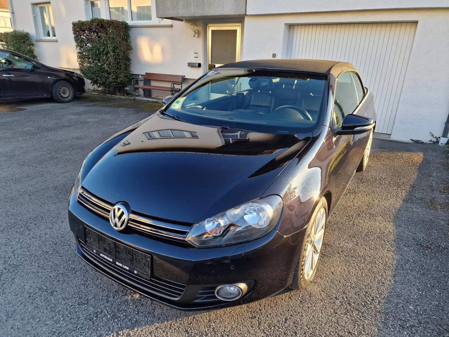 Volkswagen Golf Cabriolet Cabrio BMT 1,6 TDI DPF Schwarz - 1