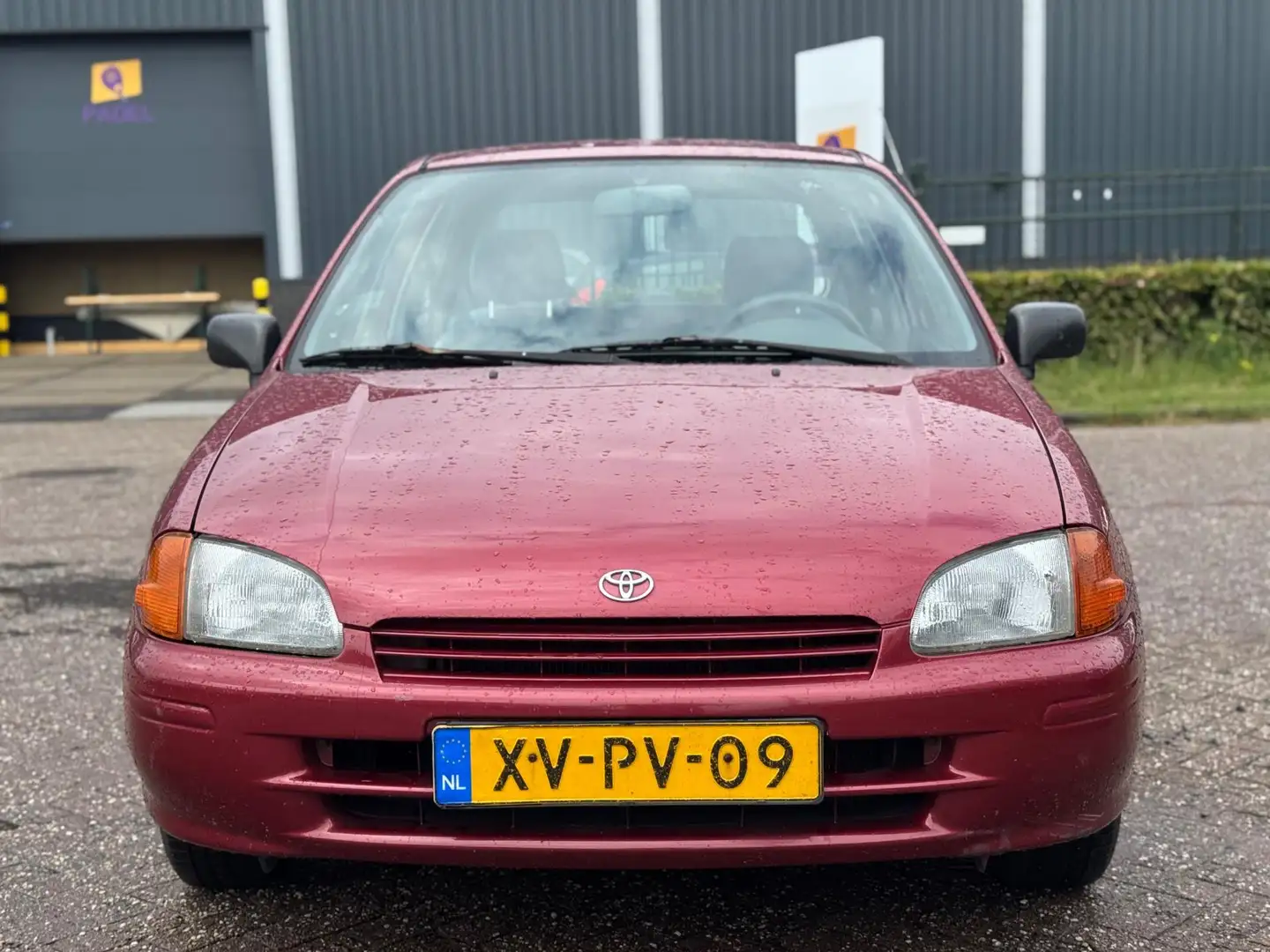 Toyota Starlet 1.3-16V XLi |AUTOMAAT|1 EIGENAAR|NAP|APK 2026 Rood - 2