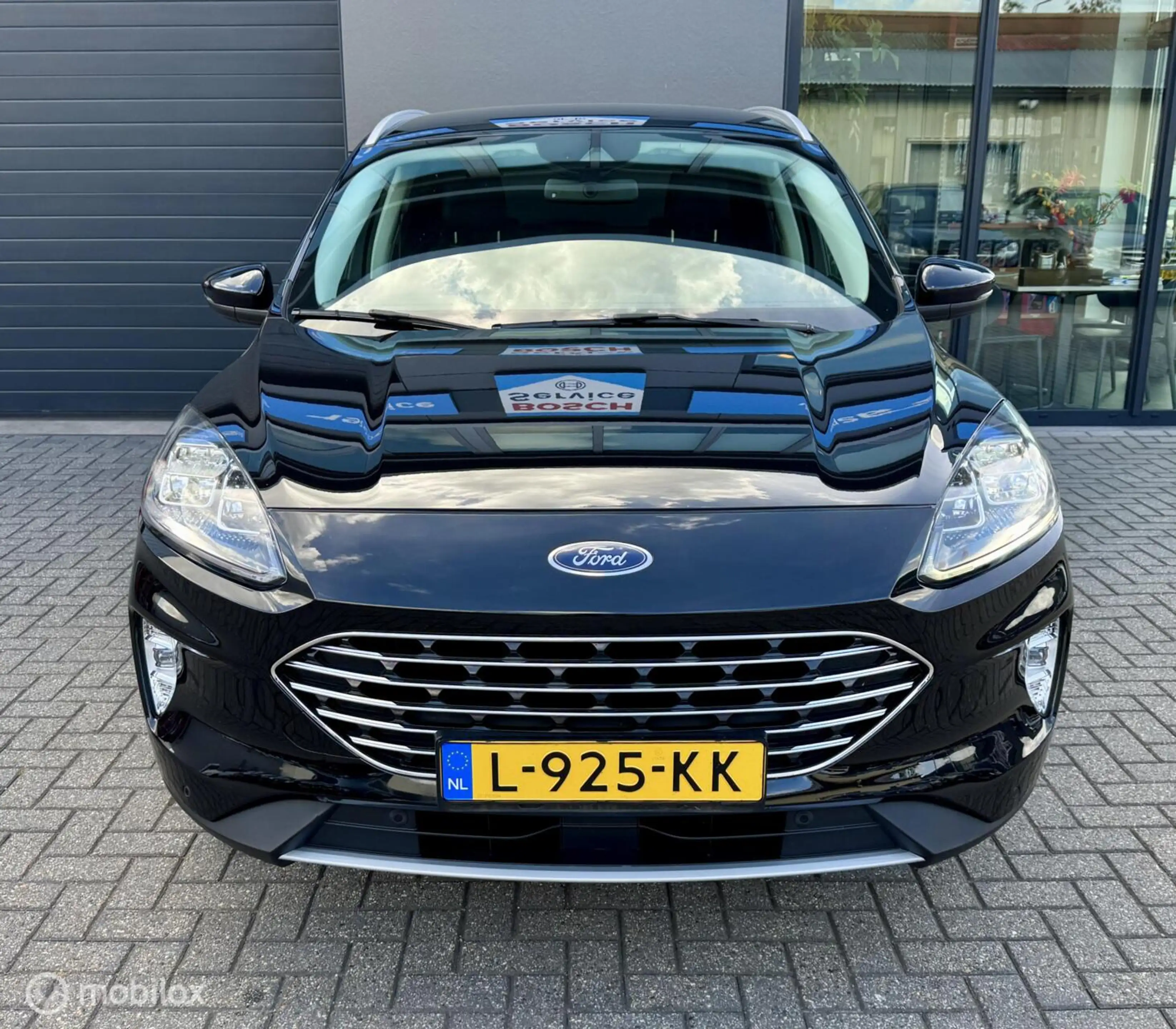 Ford Kuga 2.5 PHEV Titanium X — photo 7