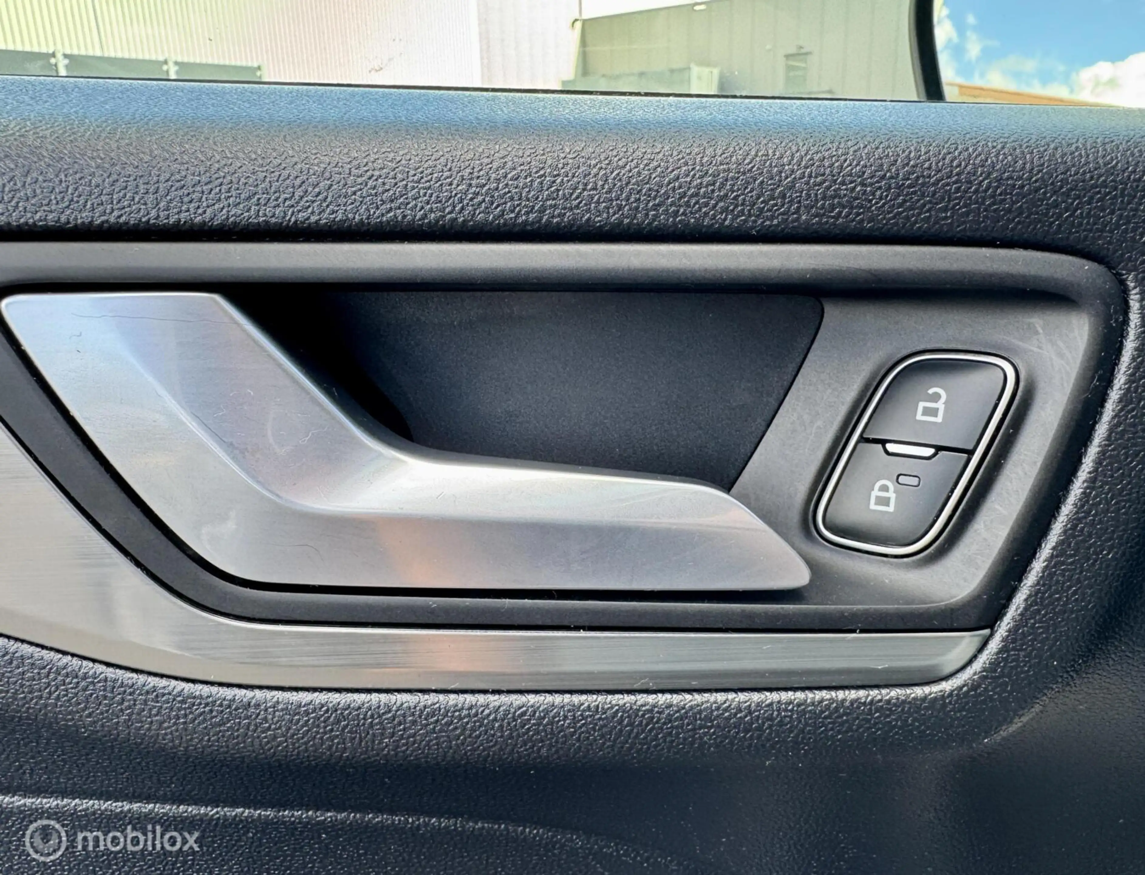 Ford Kuga 2.5 PHEV Titanium X — photo 41