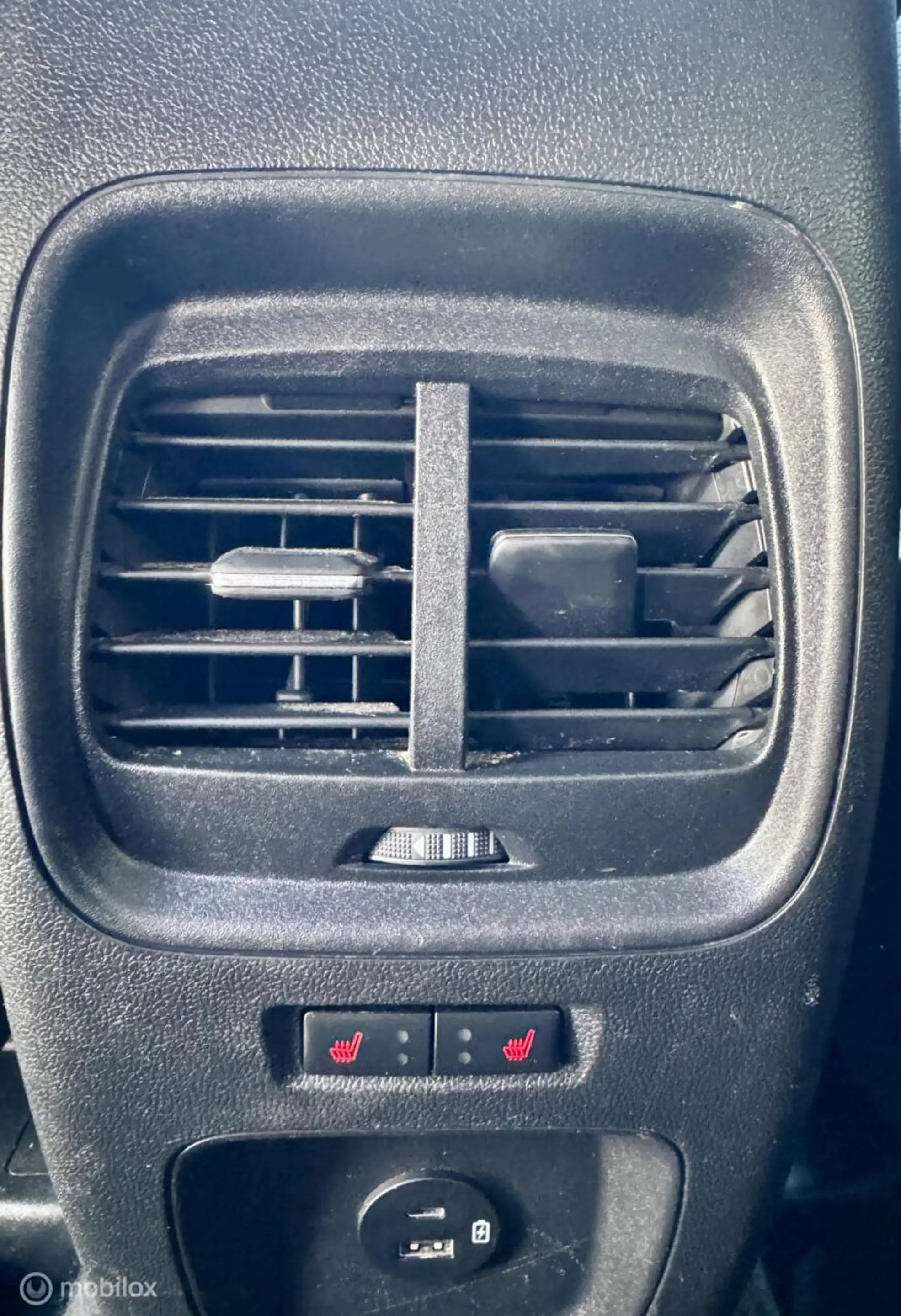 Ford Kuga 2.5 PHEV Titanium X — photo 16