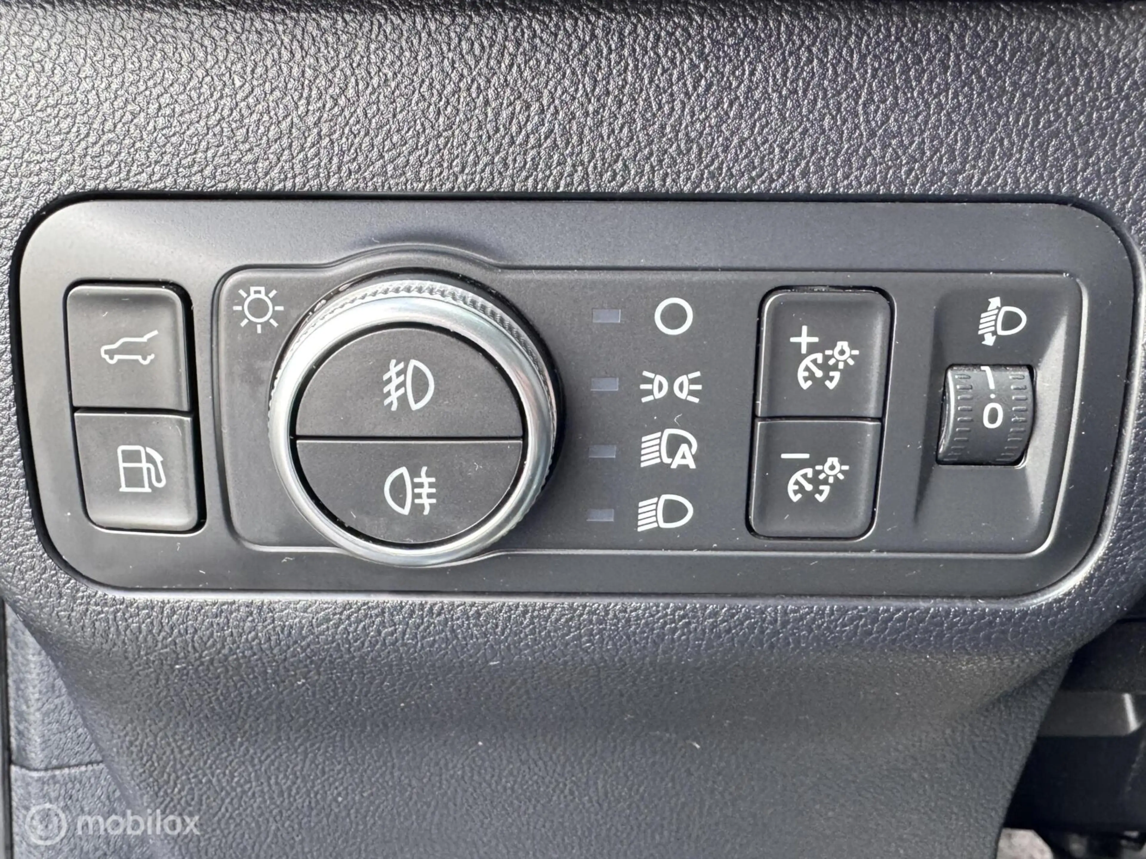 Ford Kuga 2.5 PHEV Titanium X — photo 39