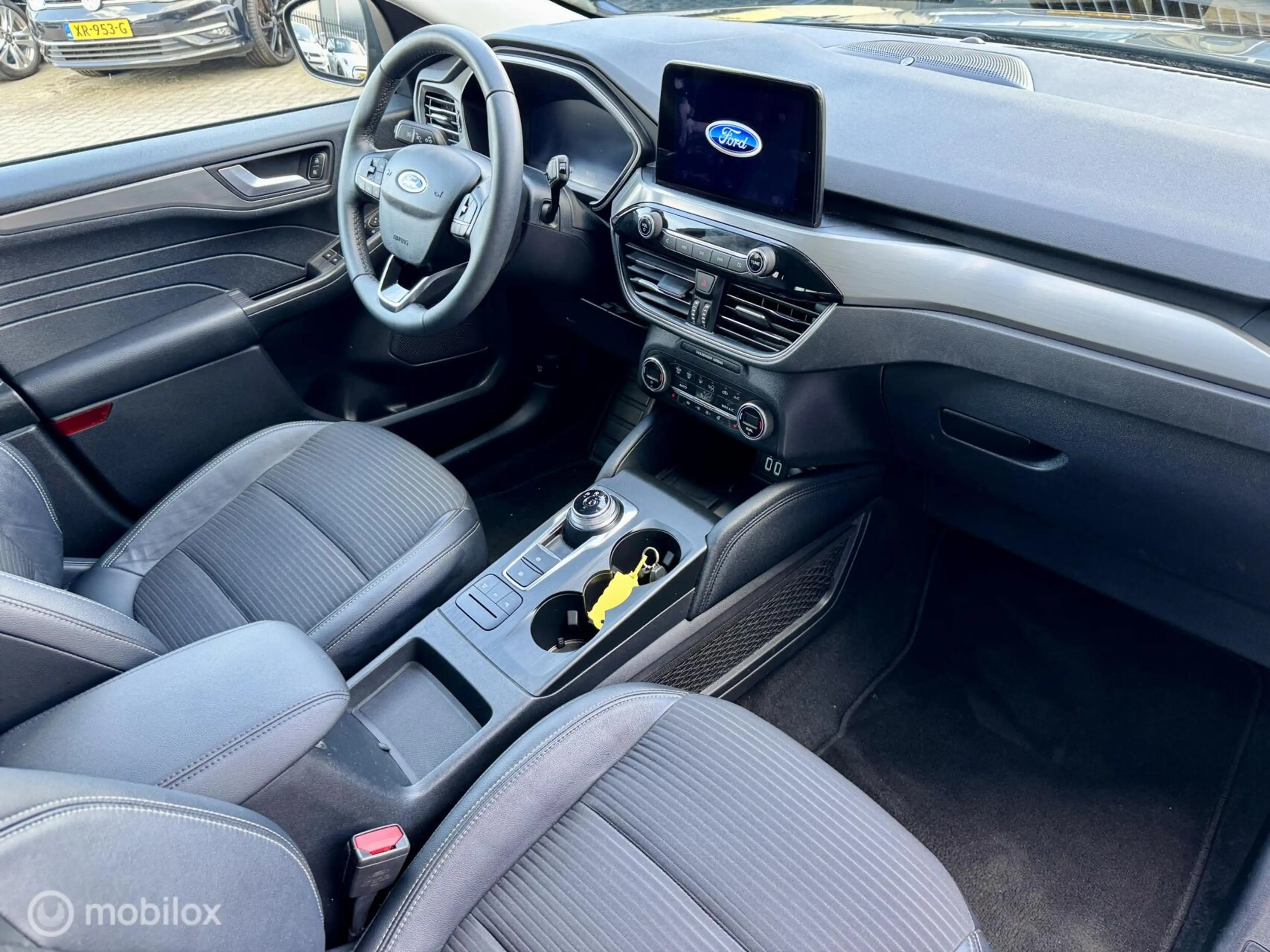 Ford Kuga 2.5 PHEV Titanium X — photo 17