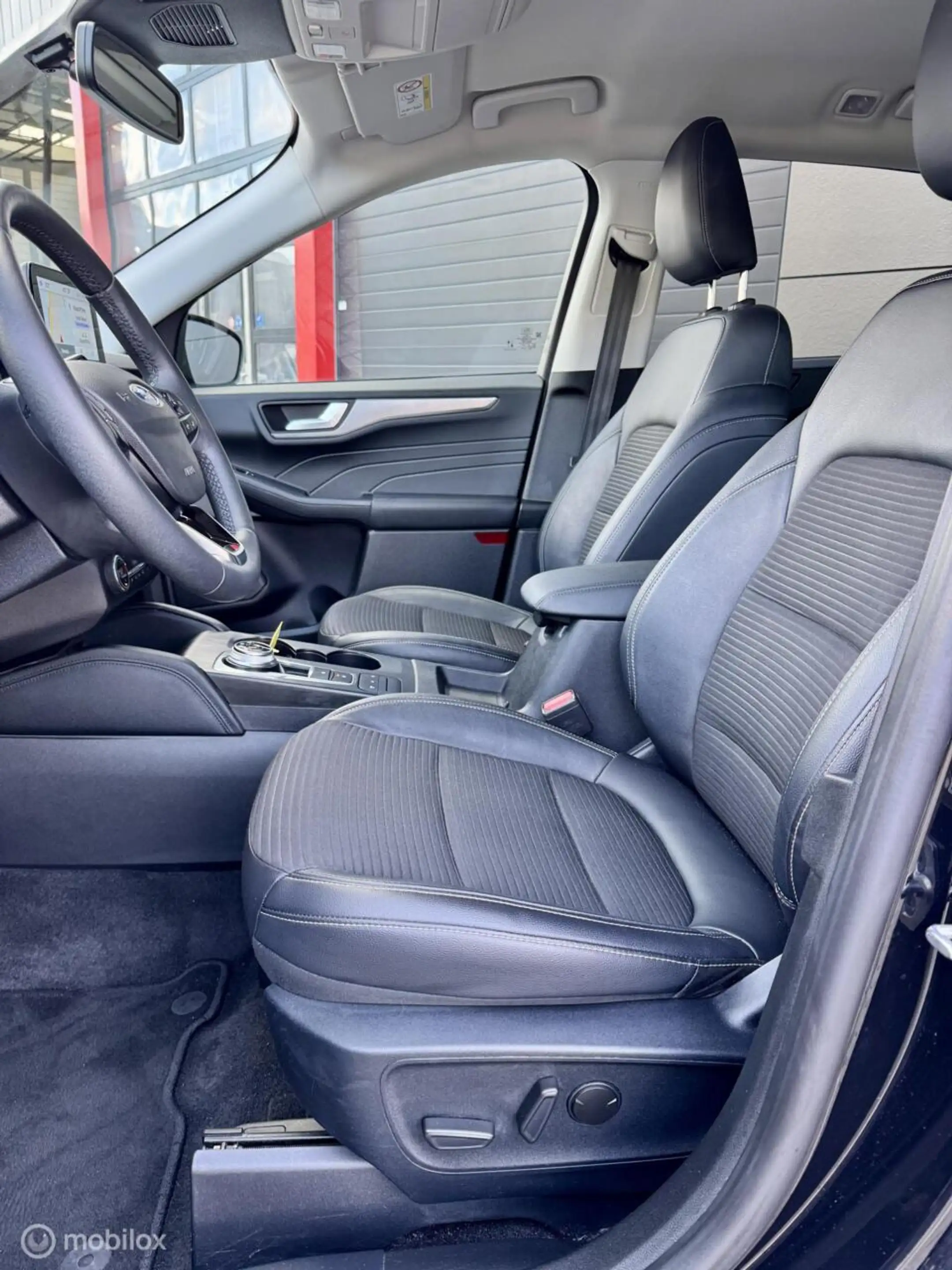 Ford Kuga 2.5 PHEV Titanium X — photo 14