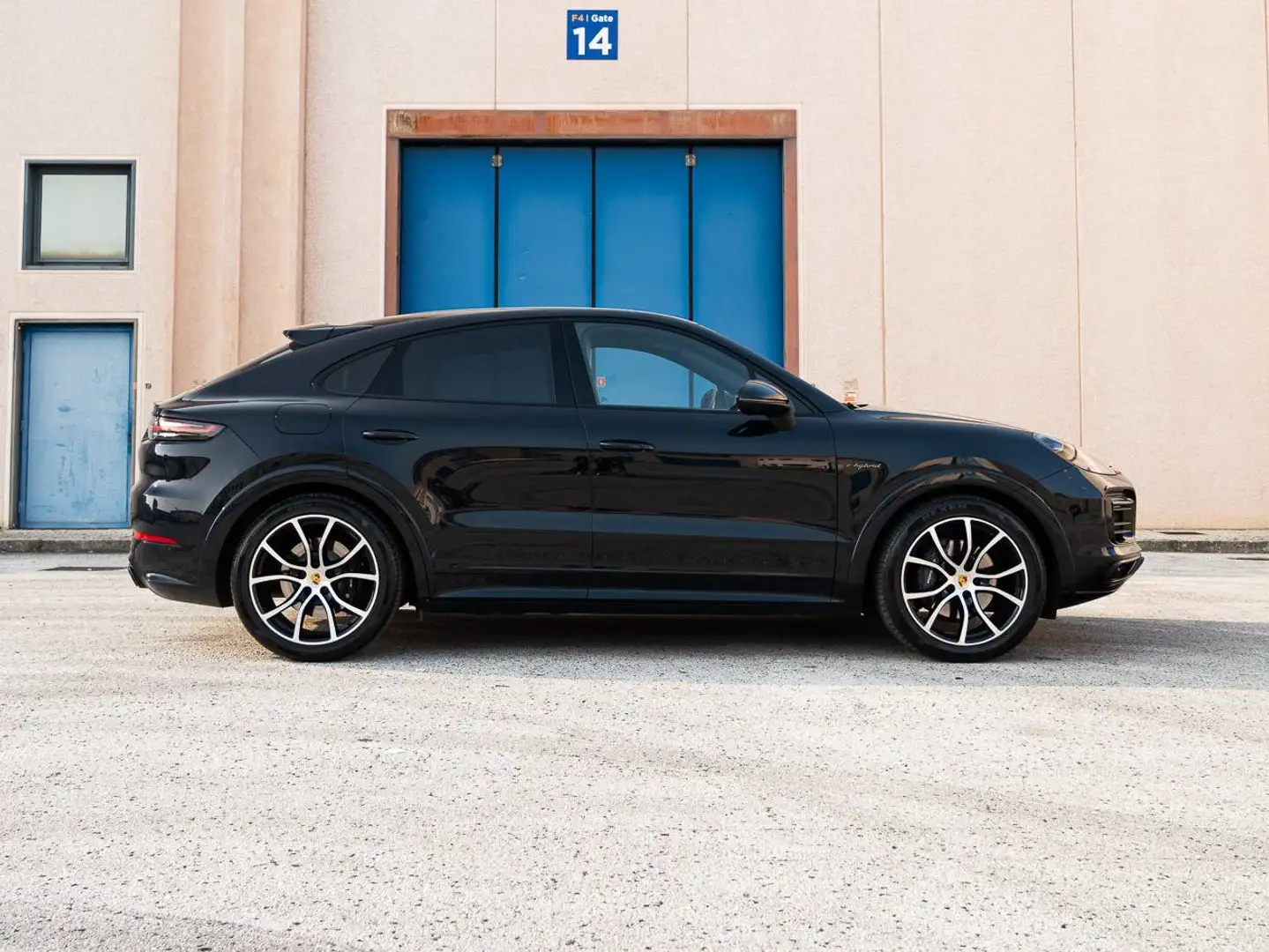Porsche Cayenne Coupe 3.0 e-hybrid PORSCHE APPROVED Blau - 2