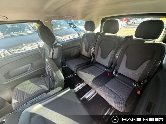 Mercedes-Benz V 220