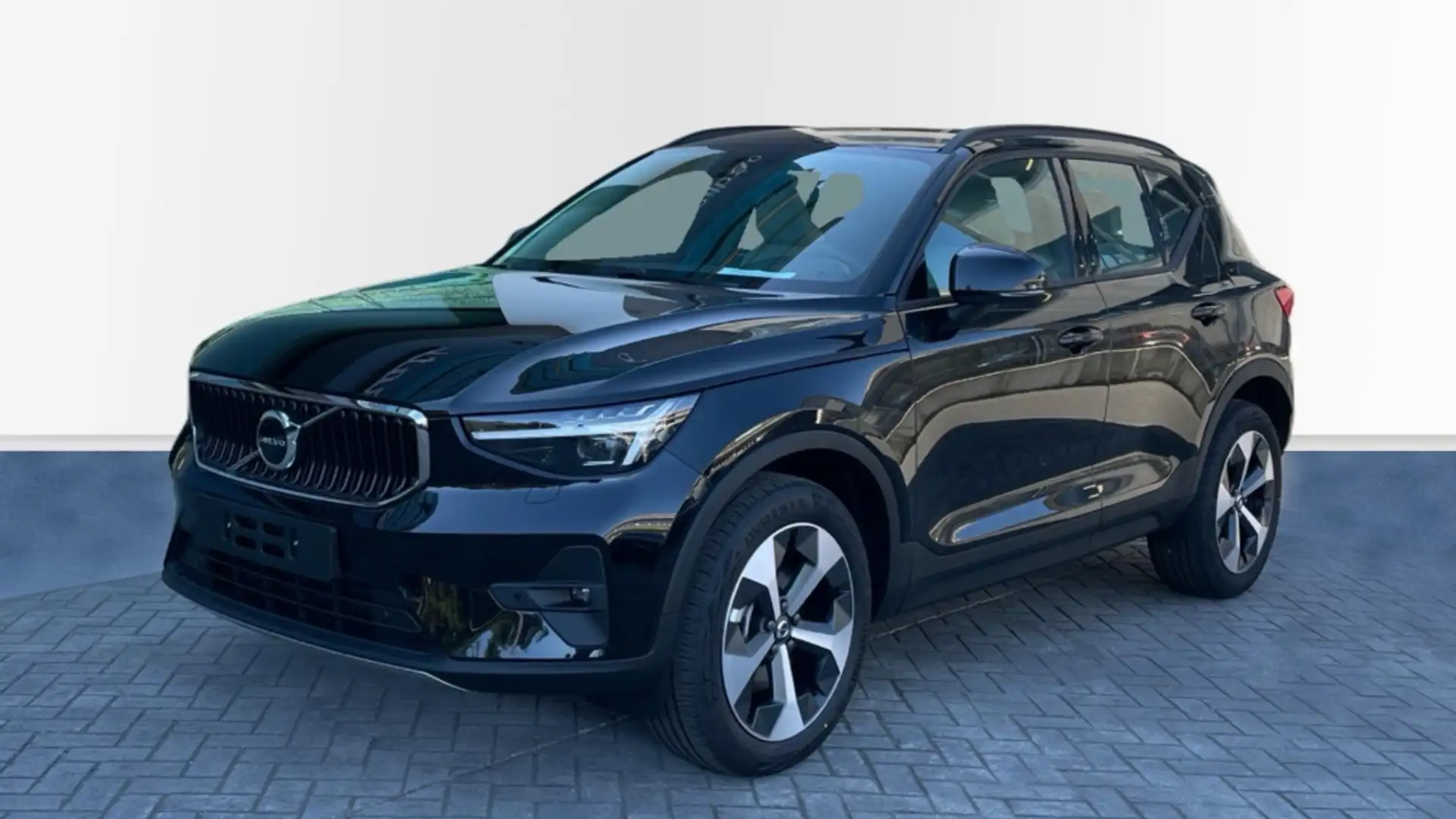 Volvo XC40 B3 Core Aut. Negro - 1