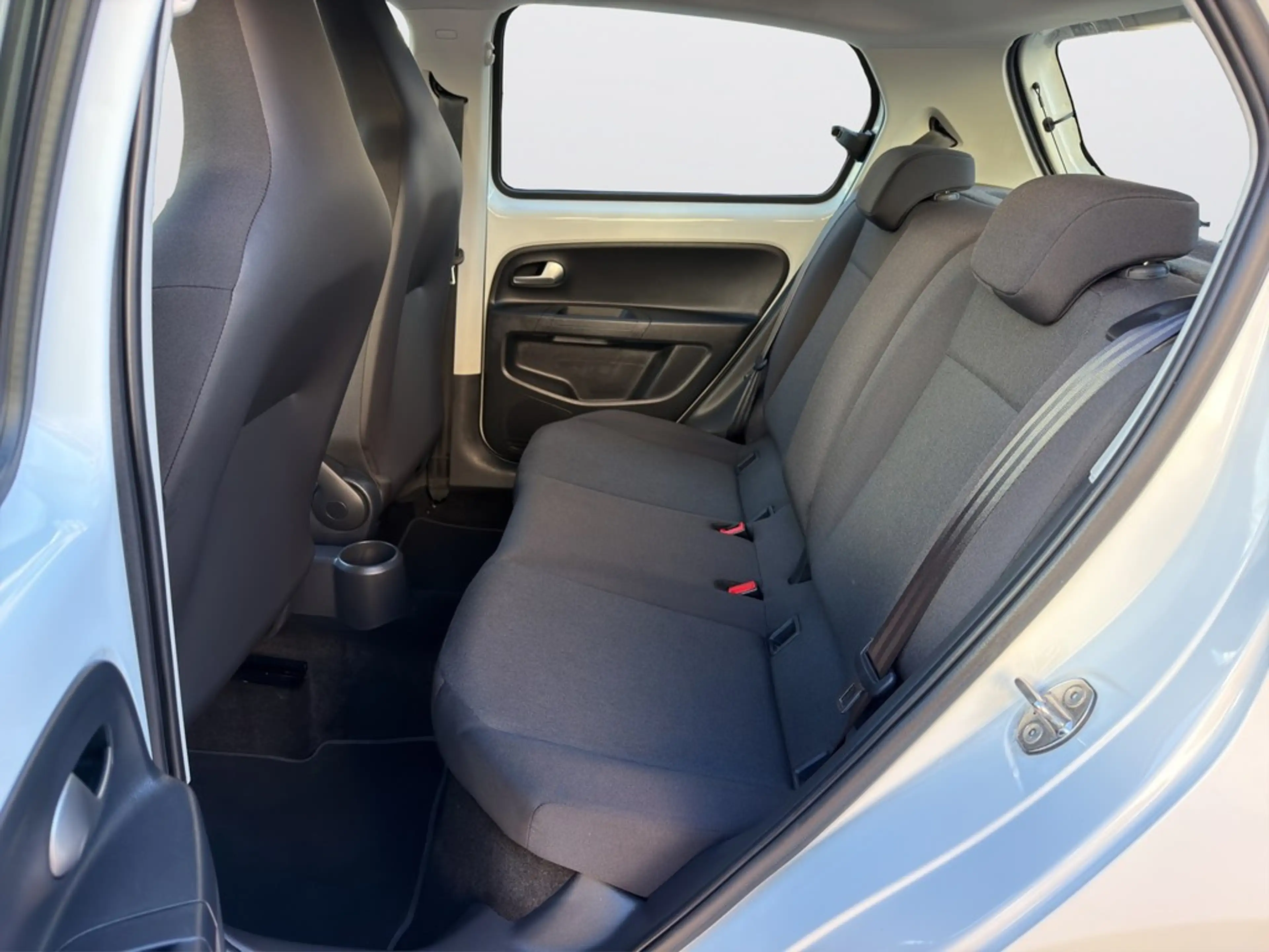 Volkswagen up! 1.0 MPI move up! 5-Gang KLIMA/USB/EFH — photo 12