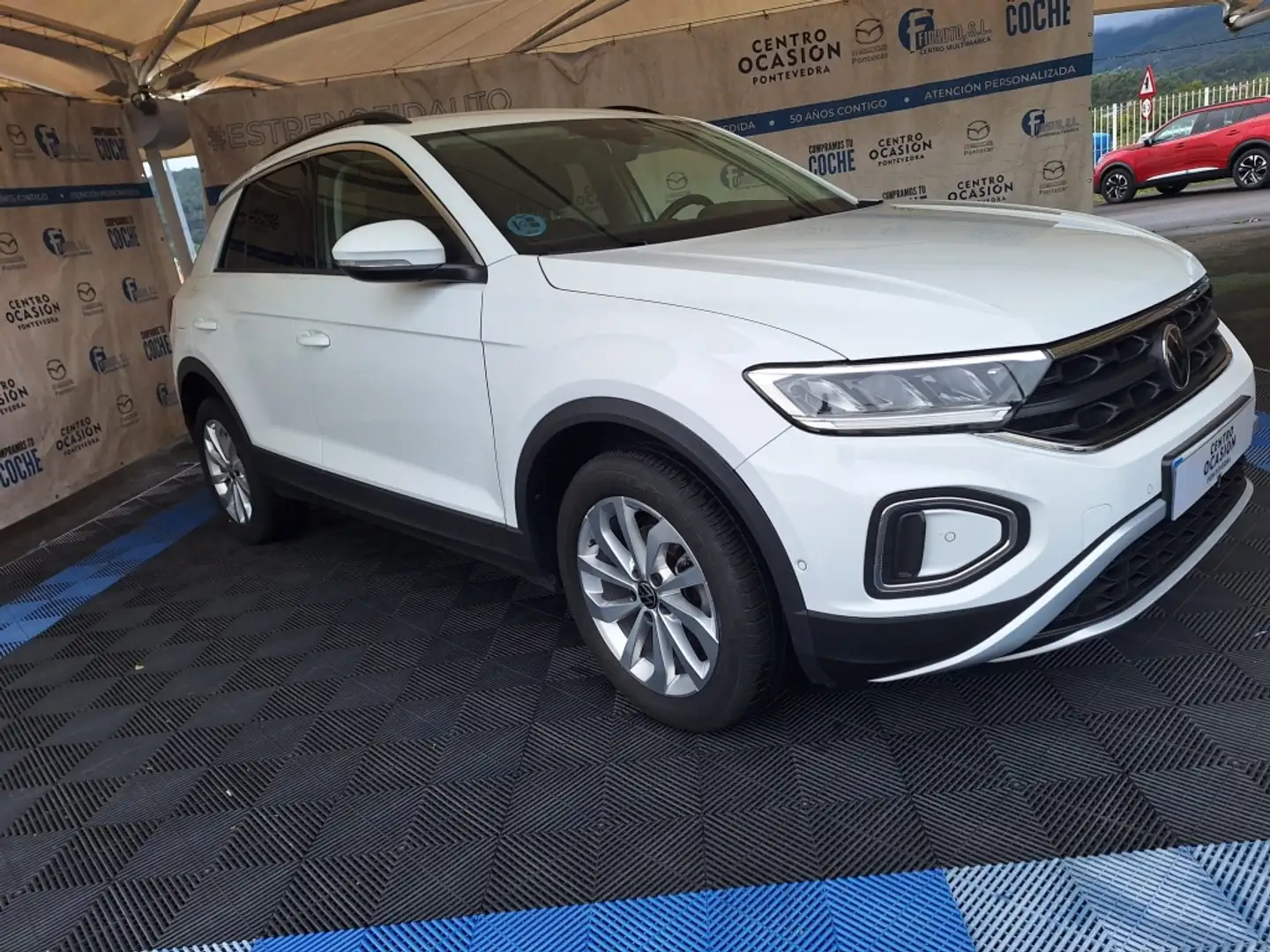 Volkswagen T-Roc 1.5 TSI Life DSG7 Blanco - 1