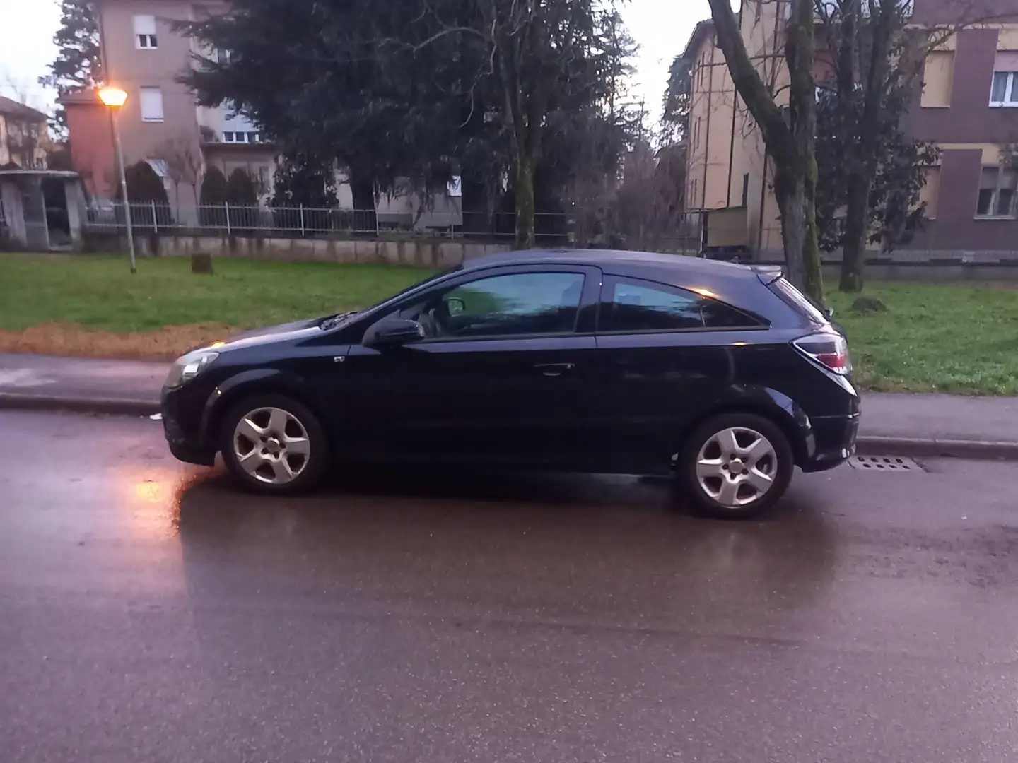 Opel Astra Cosmo 1.4 benzina gtc Nero - 2