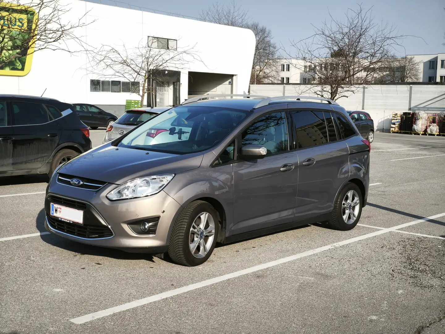 Ford Grand C-Max Schiebetüren | Viel Stauraum | Top gepflegt | Ideal für Familien Beige - 1