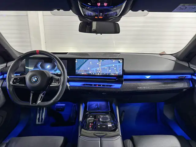 BMW i5 view 11