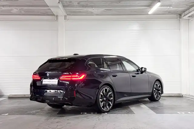 BMW i5 view 6