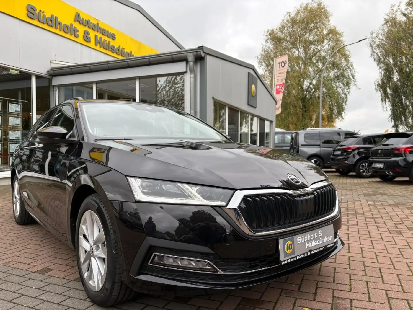 Skoda Octavia 1.5 TSI "Style" - NAVI-LED-APP-Kessy-PDC-SHZ Schwarz - 2