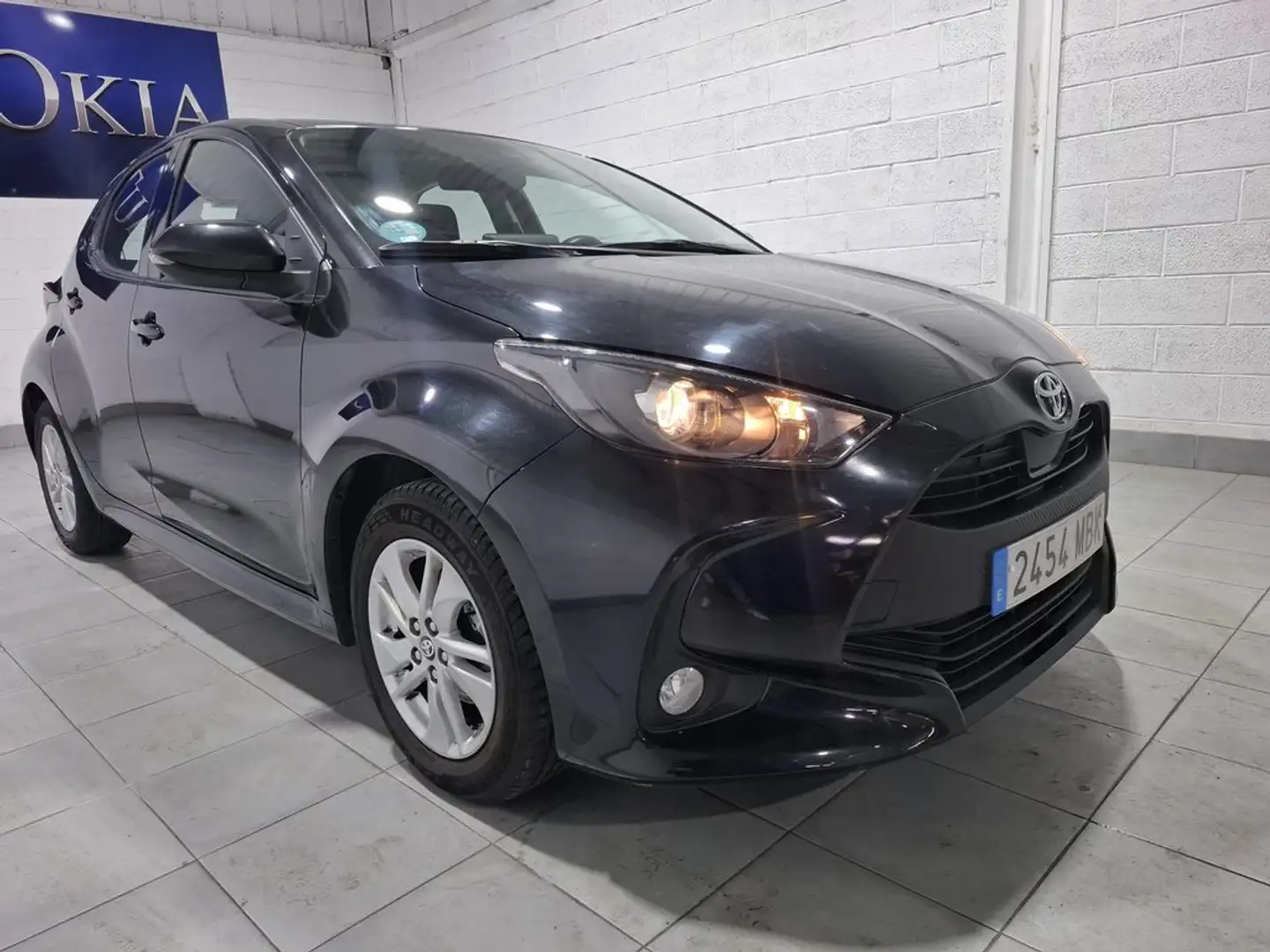 Toyota Yaris 1.5 125 S-Edition Schwarz - 2