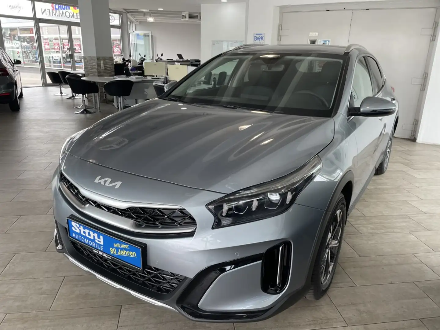 Kia XCeed MJ 25 1.5 T-GDI DCT Navi LED PDC v+h Kamera Silber - 1