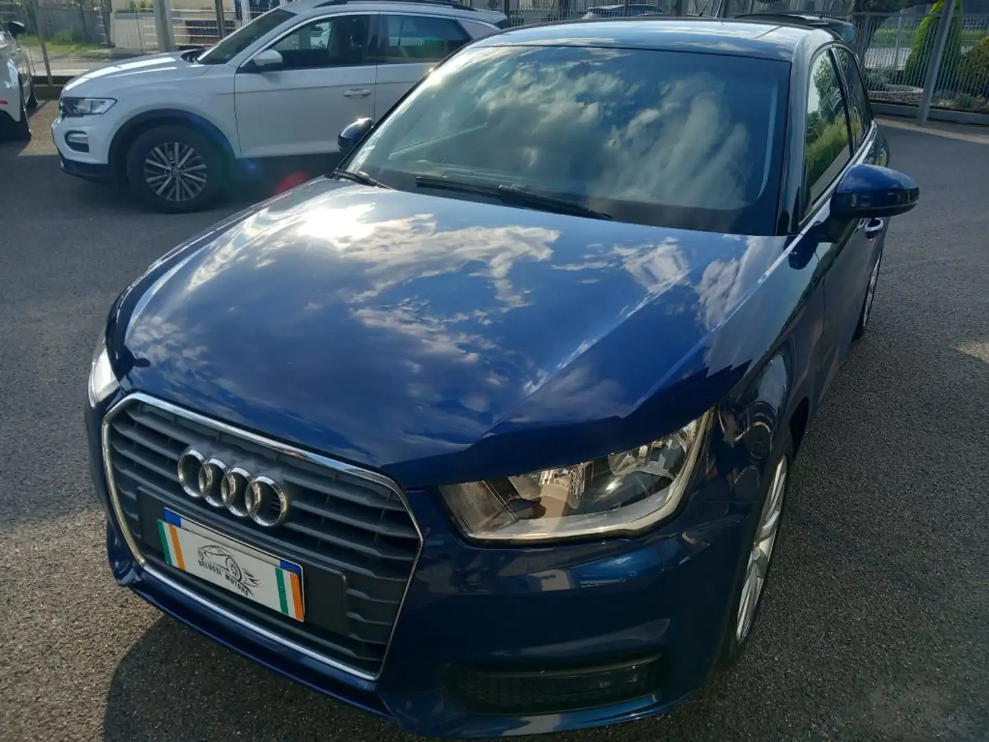 Audi A1 SPB 1.0 TFSI Bleu - 1