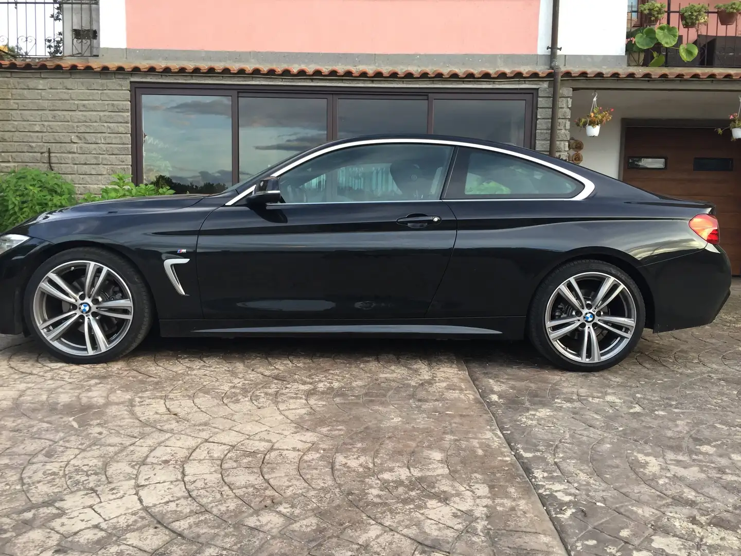 BMW 425 425d Coupe Msport auto Fekete - 2
