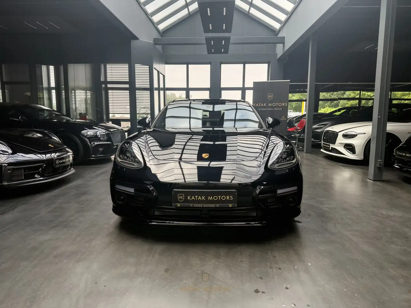 Porsche Panamera TURBO S E-HYBRID/AT-MOTOR 570 km PZ Noir - 1
