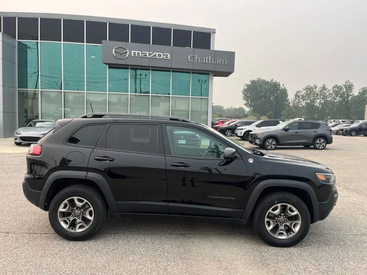 Jeep Cherokee photo Jeep Cherokee