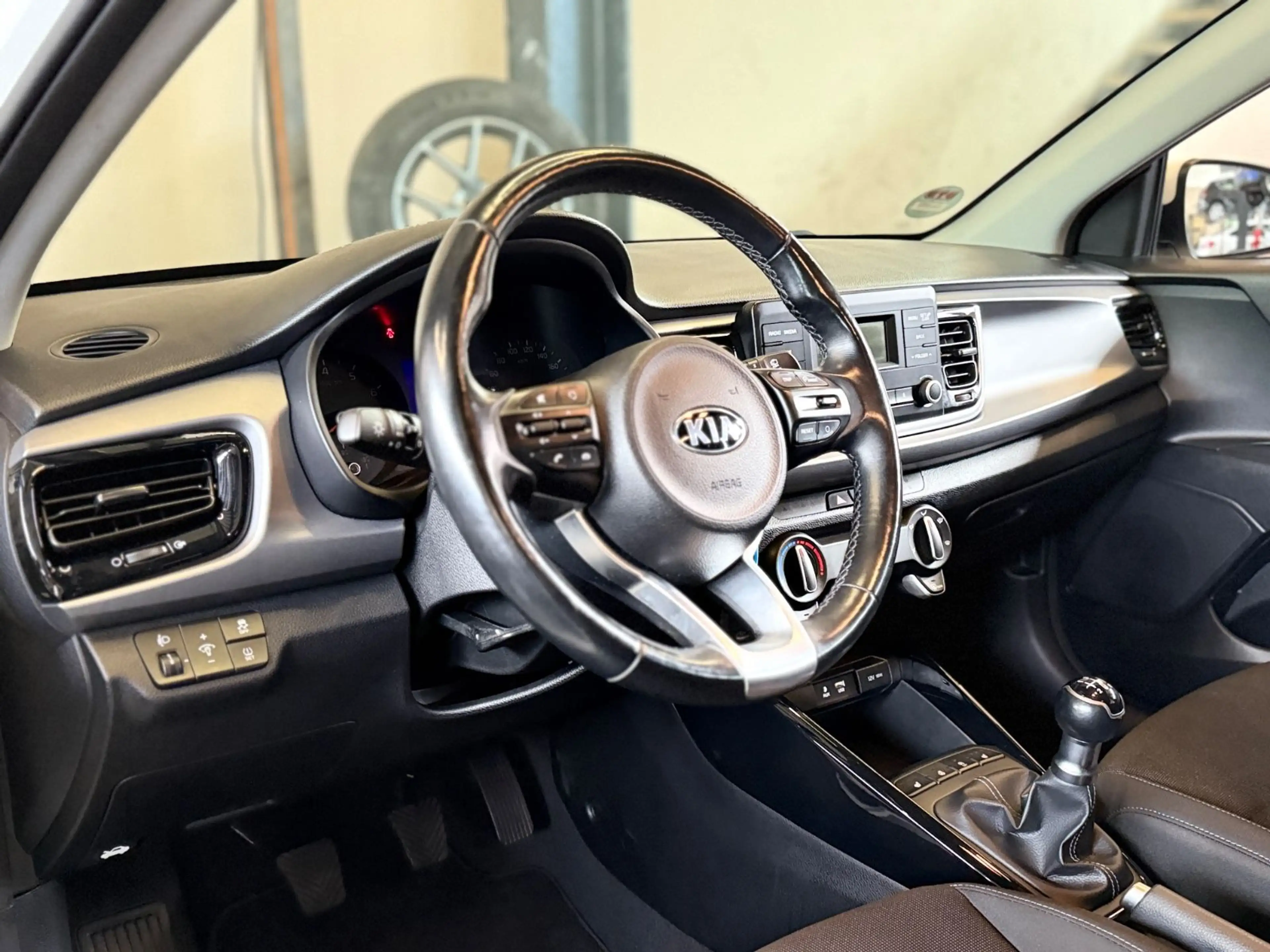 Kia Rio Edition 7 L-Heizung/Sitz-Heizung — photo 9
