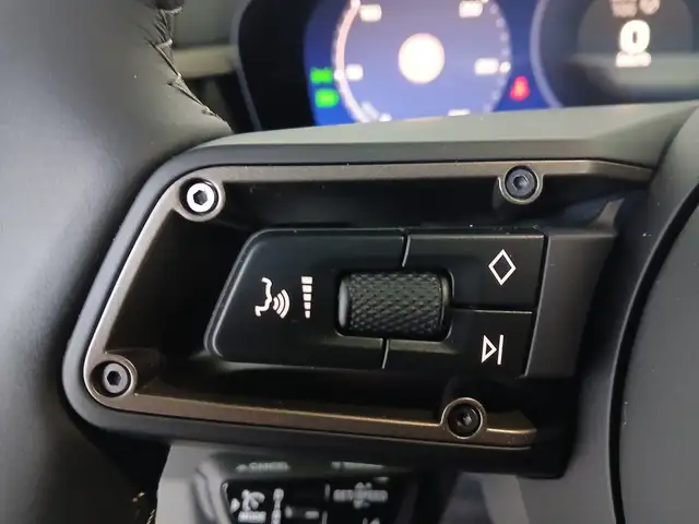 Porsche Macan Turbo Ansicht 16