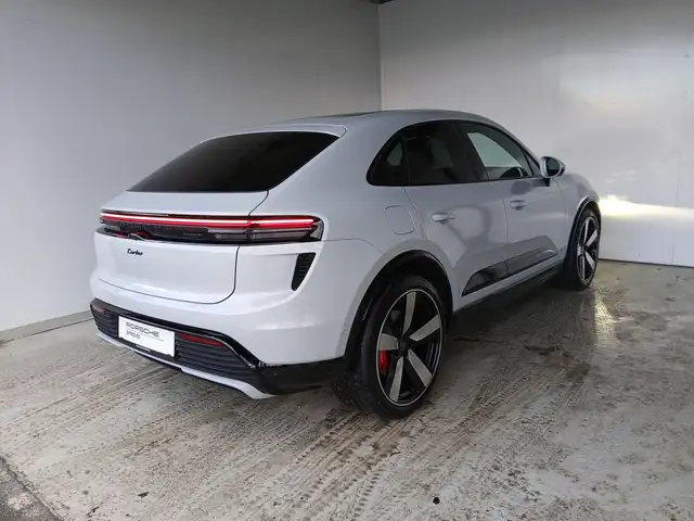 Porsche Macan Turbo Ansicht 6