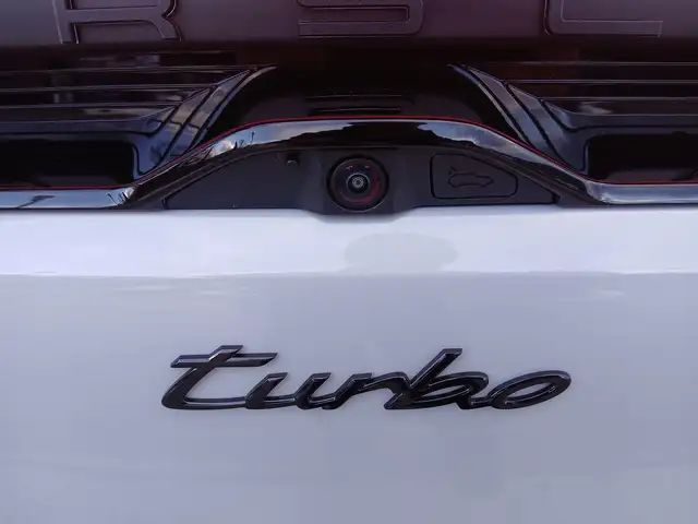 Porsche Macan Turbo Ansicht 28