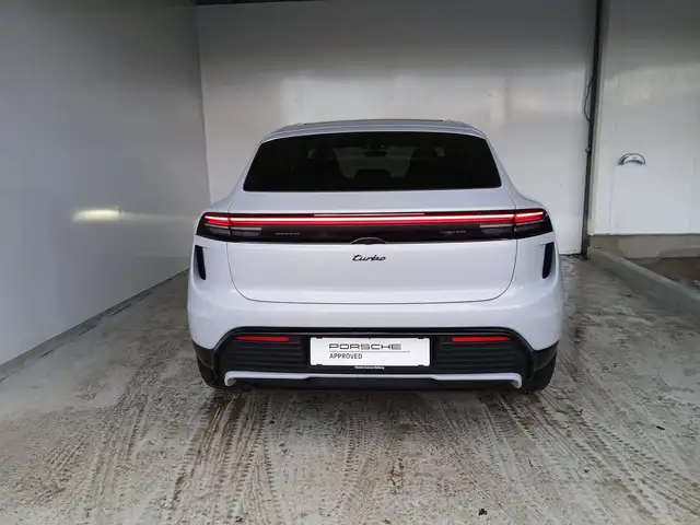 Porsche Macan Turbo Ansicht 8