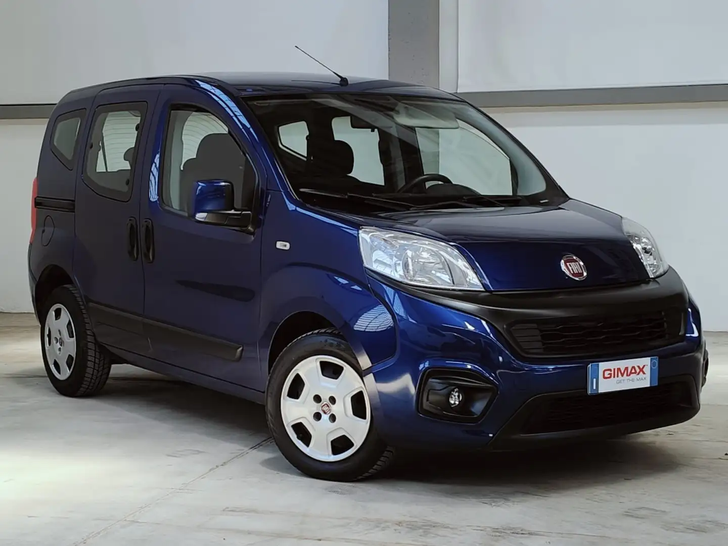 Fiat Qubo 1.3 MJT 80 CV Lounge Blauw - 1
