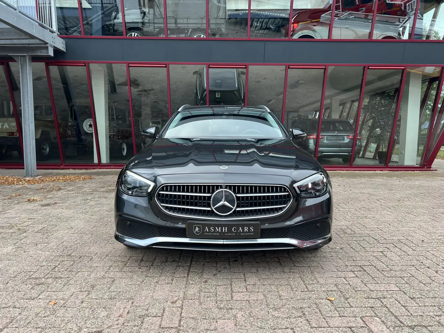 Mercedes-Benz E 300 Estate e Business Solution Luxury | NL auto | 1e e Gris - 2