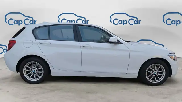 BMW 1 Series view 4